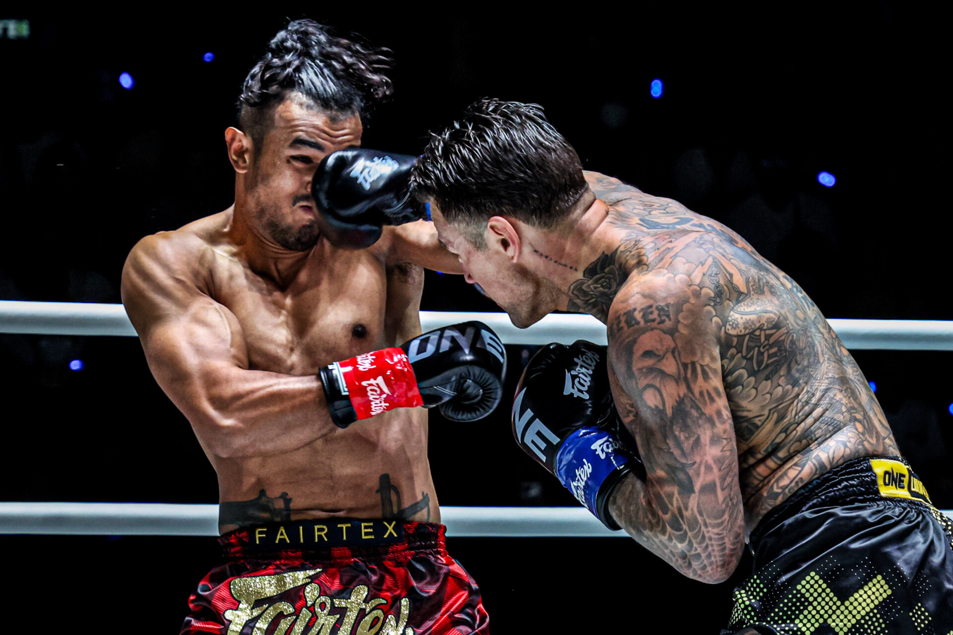 Nieky Holzken in actie in de ring